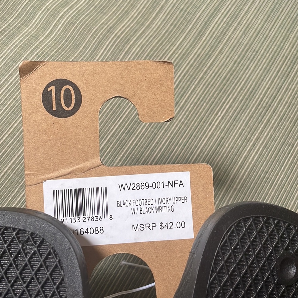 Rae Dunn Relax Slides (womens sizes 8 & 10 available) - Picture 4 of 4